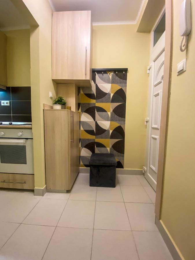 Fresh Smartly Designed Studio Flat & Sunny Balcony Budapest Kültér fotó